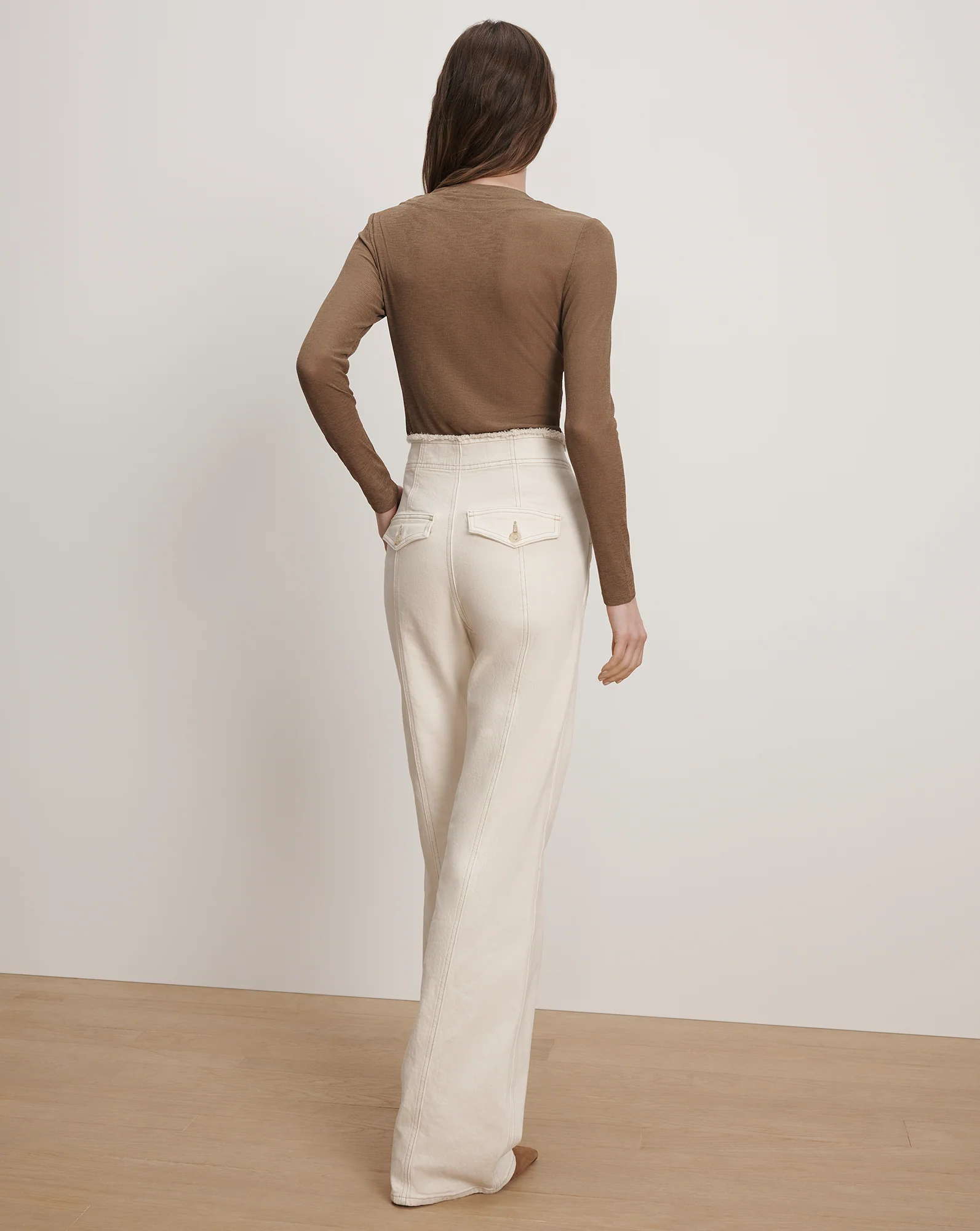 Neita Ribbed Crewneck Top - Image 4