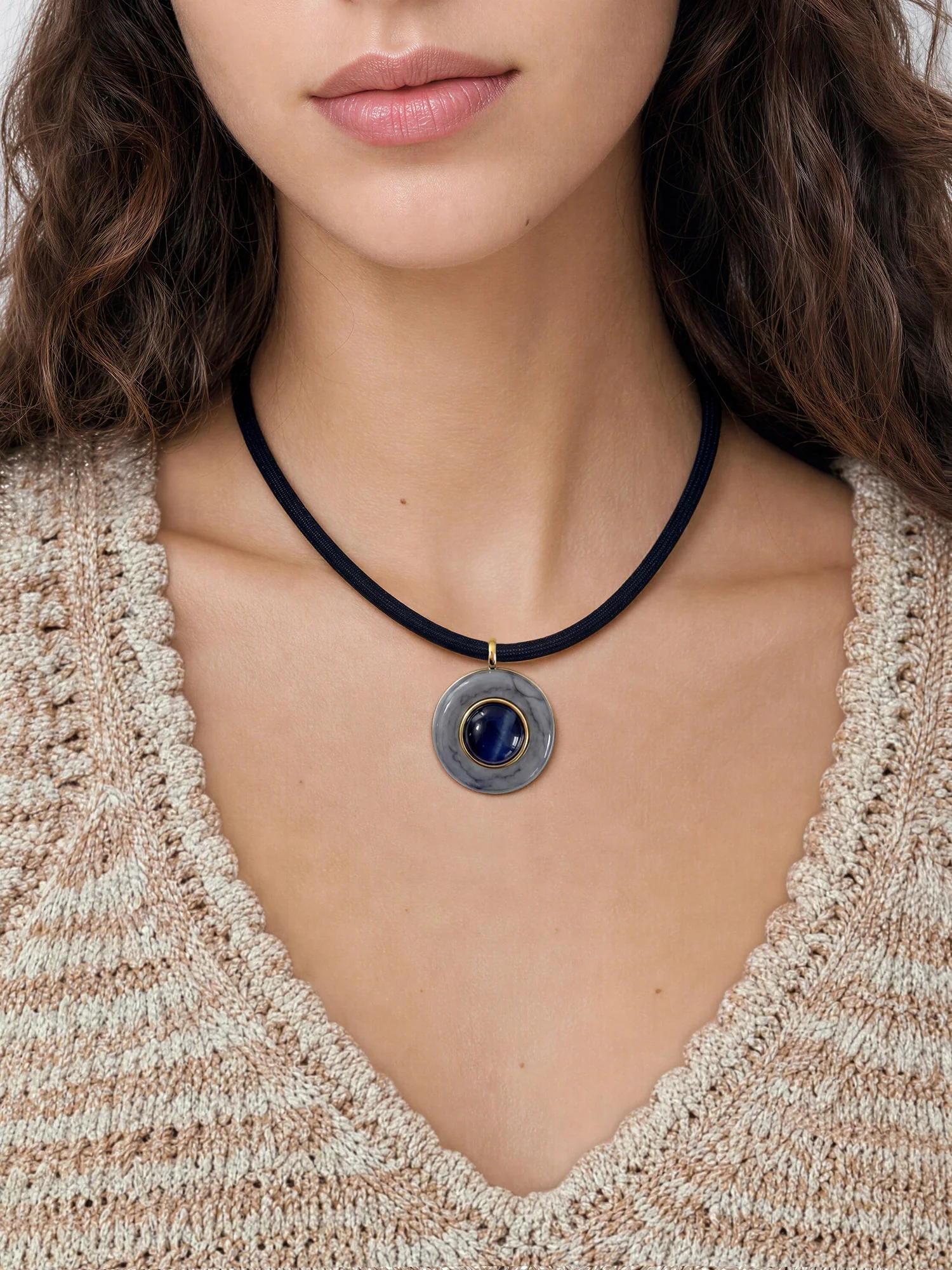 Round Doublet Pendant Necklace - Image 2